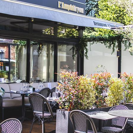 Le Boeuf Couronne - Hotel & Restaurant Chartres- Logis Hotels Екстериор снимка