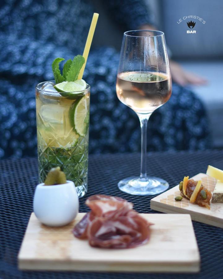 Le Boeuf Couronne - Hotel & Restaurant Chartres- Logis Hotels Екстериор снимка