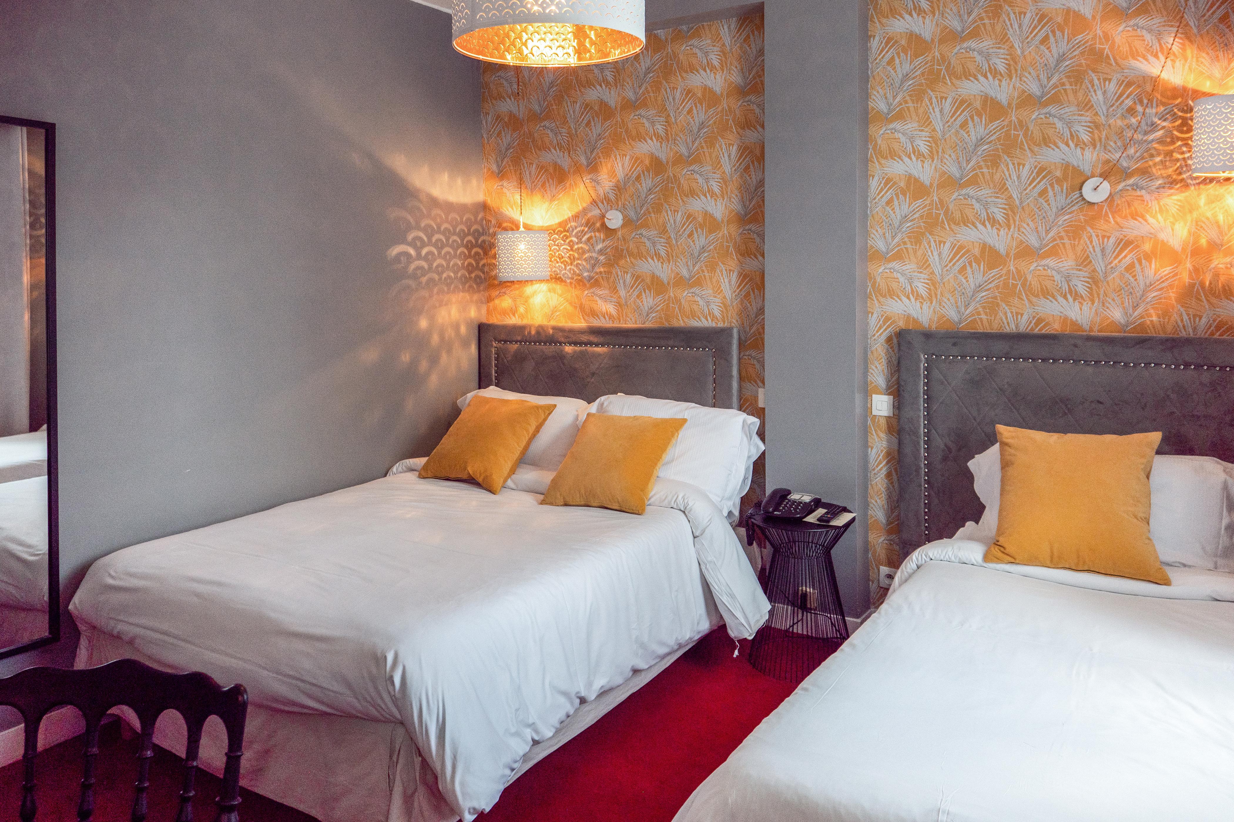 Le Boeuf Couronne - Hotel & Restaurant Chartres- Logis Hotels Екстериор снимка